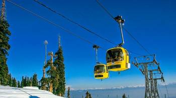Srinagar Deluxe Package for 4 days with day Excursion to Gulmarg and Pahalgam