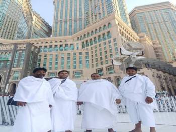 Umrah Group Deluxe Package for 15 Days