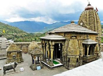 Nainital Munsiyari Kausani Raniketh - Uttarakhand Tour