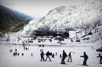 Amritsar-Dalhousie-Manali-Chandigarh Students Tour Package