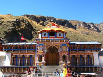 6 Days Deoria Tal - Tungnath - Badrinath Tour