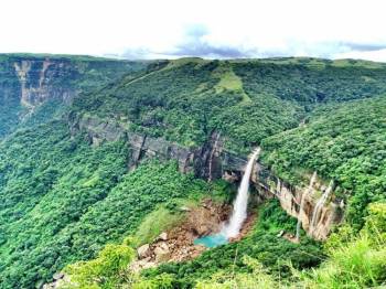 6 Night 7 Days Guwahati to Meghalaya with Double-decker Tour Package