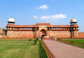 Agra Tour Package 1 Nights 2 Days