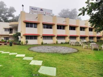 Hill and Lakes Trails - 1N Mount Abu + 2N Udaipur