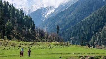 Kashmir Tour Package 04 Nights  05 Days
