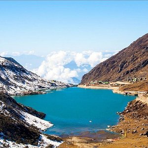 Darjeeling and East - North Sikkim Honeymoon Package for 7 Nights 8 Days