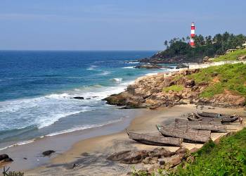 Munnar - Alleppy - Kovalam  6 Days Tour