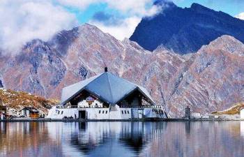 Valley of Flowers with Hemkund Sahib 2024