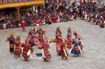 Bhutan (Phuentsholing - Thimphu - Paro) Tour