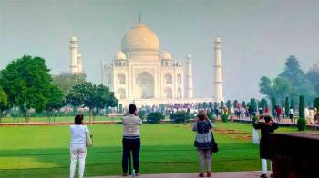 Taj‌ ‌Mahal‌ ‌With‌ ‌Colonial‌ ‌Walk‌ ‌Tour‌