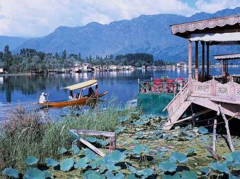 4 Nights and 5 Days Kashmir Tour Package