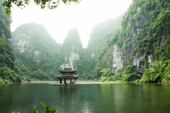 Vietnam Backpacking 7 N 8 D