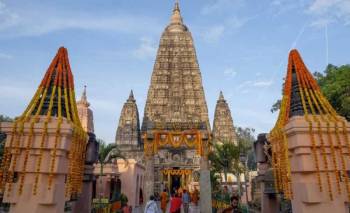 Spiritual Triangle with Gaya Varanasi (2N) Bodhgaya (1N) Prayagraj- Ayodhya (2N) 5N/6D