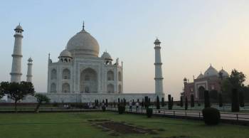 Vrindavan, Mathura, Agra  5 Nights 6 Days