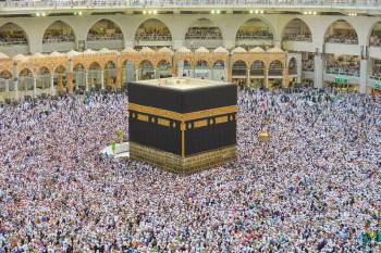 Super Deluxe Umrah Package 15 Days