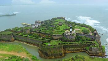 4 Nights 5 Days Gir And Somnath Tour