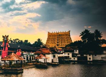 7 Nights 8 days Cochin Munnar Thekaddy Alleppey Kovalam and Trivandrum Tour Package