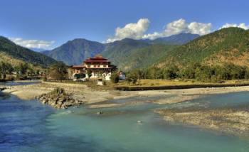 Explore Central Bhutan 7 Nights - 8 Days Tour