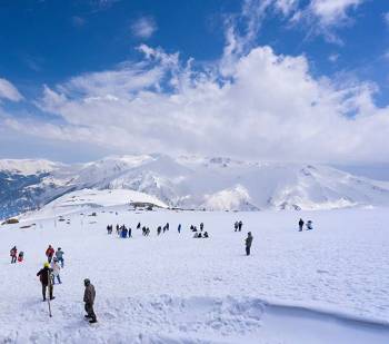 5 Days Skiing Amidst The Magical Valley Of Kashmir