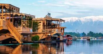 GROUP TOUR OF KASHMIR 4 NIGHTS 5 DAYS  (DELHI TO DELHI)