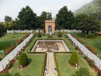 4 N - 5 D Dreamy Kashmir Honeymoon Package