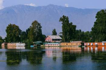 5 Nights 6 Days Package for Kashmir