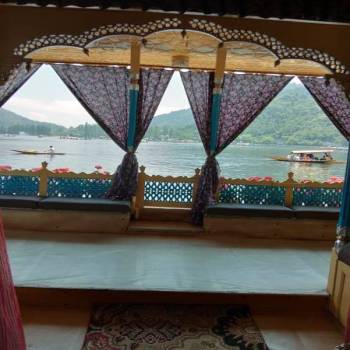 5nights 6 Days Jammu and Kashmir Tour