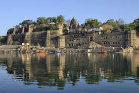 1 Night - 2 Days Maheshwar Tour Package