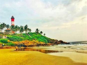 Munnar Thekkady Alappuzha Kovalam Tour