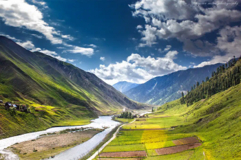 Gurez & Kashmir | A Blend Of Offbeat & Touristy