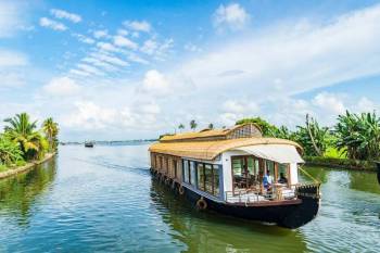 Thekkady - Alleppey Tour Package 2 Night - 3 Days