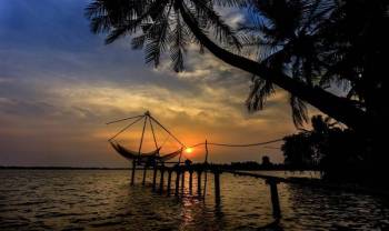 4 Night Kovalam - Alleppey - Cochin Tour