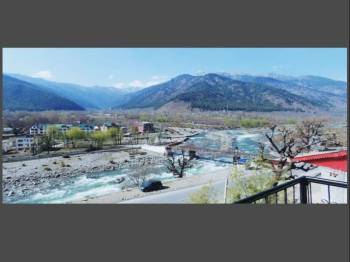 7n 8d - 2 Adult | 1 Child Kashmir Holiday Package