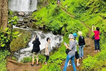 Materuni Waterfalls - Coffee Tour