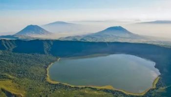 A Thrilling Journey To The Rift Valley’s Lakes And Escarpments Tour