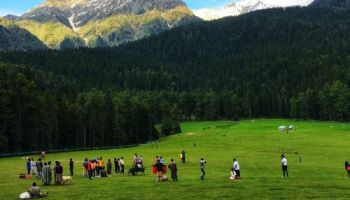 Srinagar - Pahalgam - Gulmarg Tour Package 4N 5D