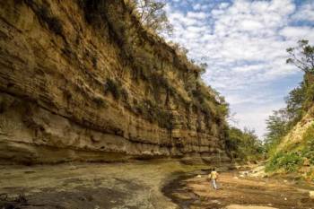 Rock Climbing At Hell’s Gate National Park Tour