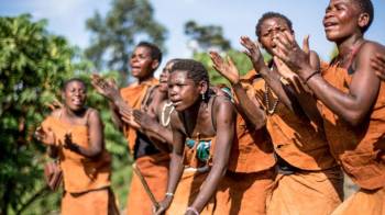 Meet The Batwa Tribe Of Bwindi Tour