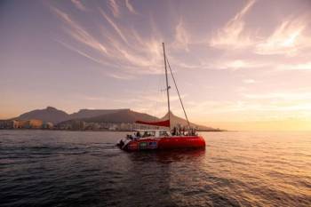 Champagne Sunset Cruise In The Victoria And Alfred Waterfront Tour