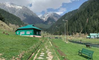 4 Night - 5 Days Kashmir Tour Package