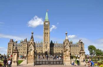 Canadian Rockies 7 Nights - 8 Days Tour