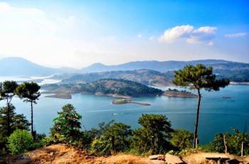 Shillong and Kaziranga Tour Package for 5 Nights and 6 Days