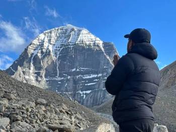 Kailash Mansarovar Yatra by Helicopter for 10 Nights and 11 Days
