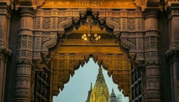 4N 5D Varanasi - Ayodhya - Prayagraj - Varanasi Tour For Four People