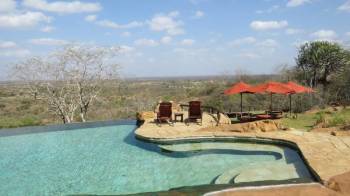6 Days 5 Nights Meru - Samburu - Treetops - Nakuru Safari Tour