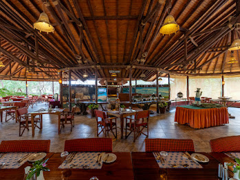 4 Nights 5 Days Roaring Kenya