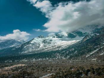 Lachung Tour Packages