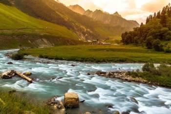 Kashmir Tour Package - 3 Nights 4 Days Ex Srinagar