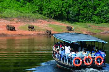 Cochin-Munnar-Thekkady-Alleppey-Kovalam-Kanyakumari Tour 9N - 10D