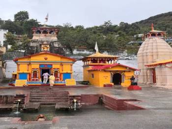 Chopta Tungnath Chandrashila Trek - A Himalayan Weekend Adventure